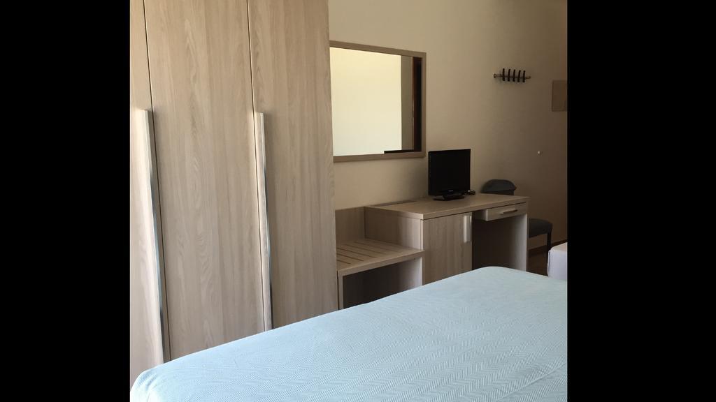 Hotel Mareblu เซนีกัลเลีย ภายนอก รูปภาพ