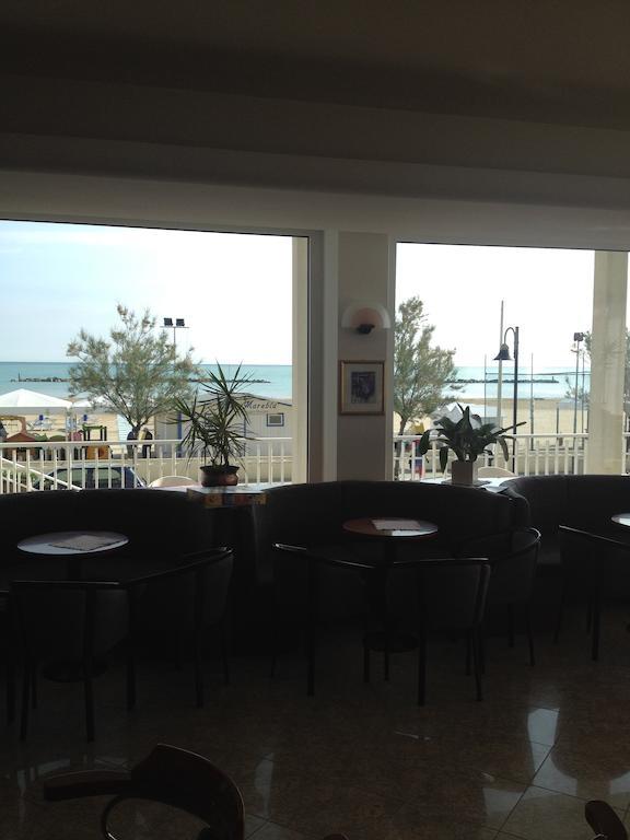 Hotel Mareblu เซนีกัลเลีย ภายนอก รูปภาพ