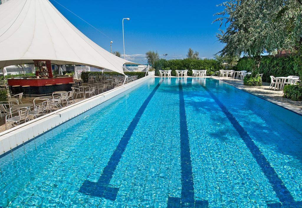 Hotel Mareblu เซนีกัลเลีย ภายนอก รูปภาพ