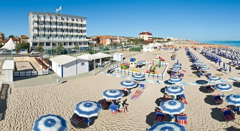 Hotel Mareblu เซนีกัลเลีย ภายนอก รูปภาพ