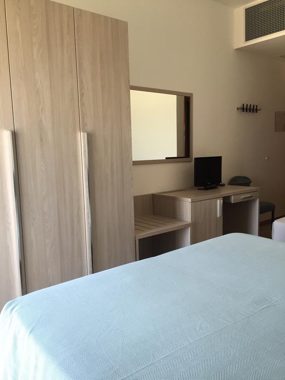Hotel Mareblu เซนีกัลเลีย ภายนอก รูปภาพ